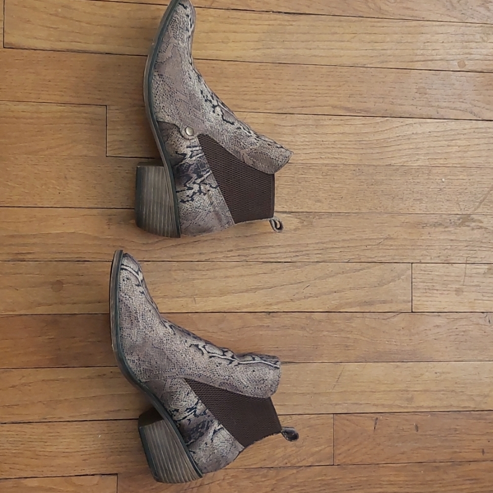 Snake Boots